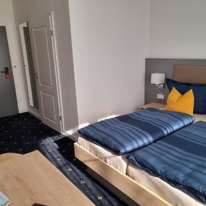 Doppelzimmer für Gäste mit Behinderungen
